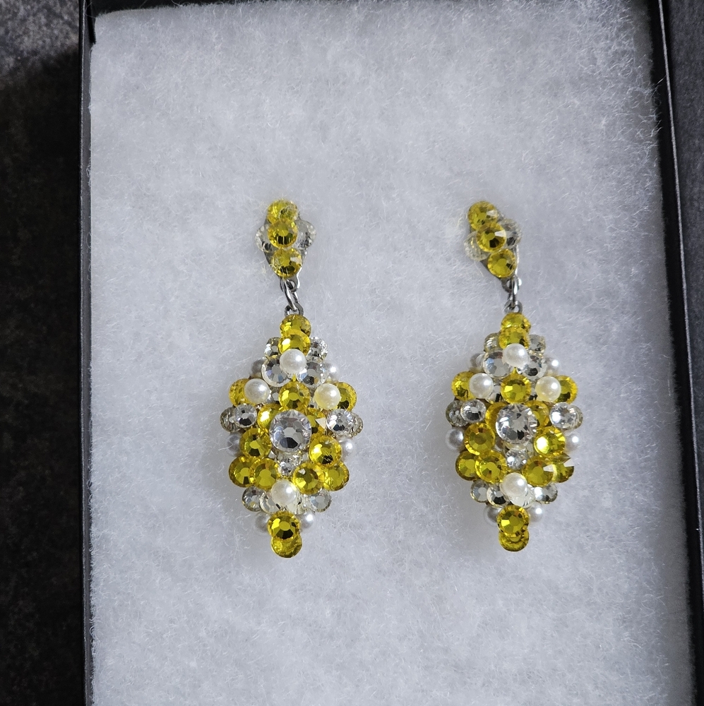 LJCustom Jewelry Earrings. 2" long. Yellow, Pearl & Clear stone